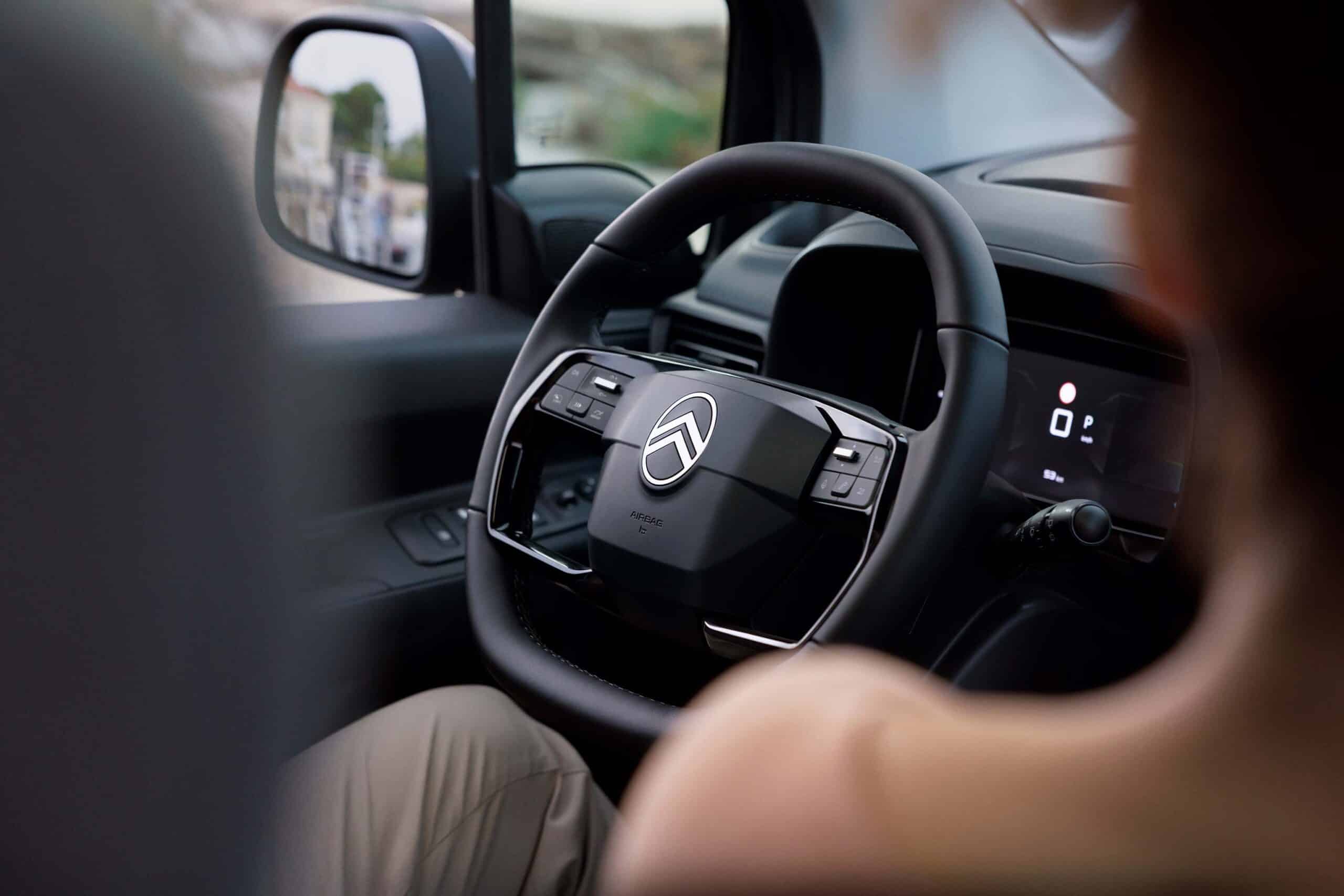 citroen berlingo interieur agent citroen le beausset azur autos