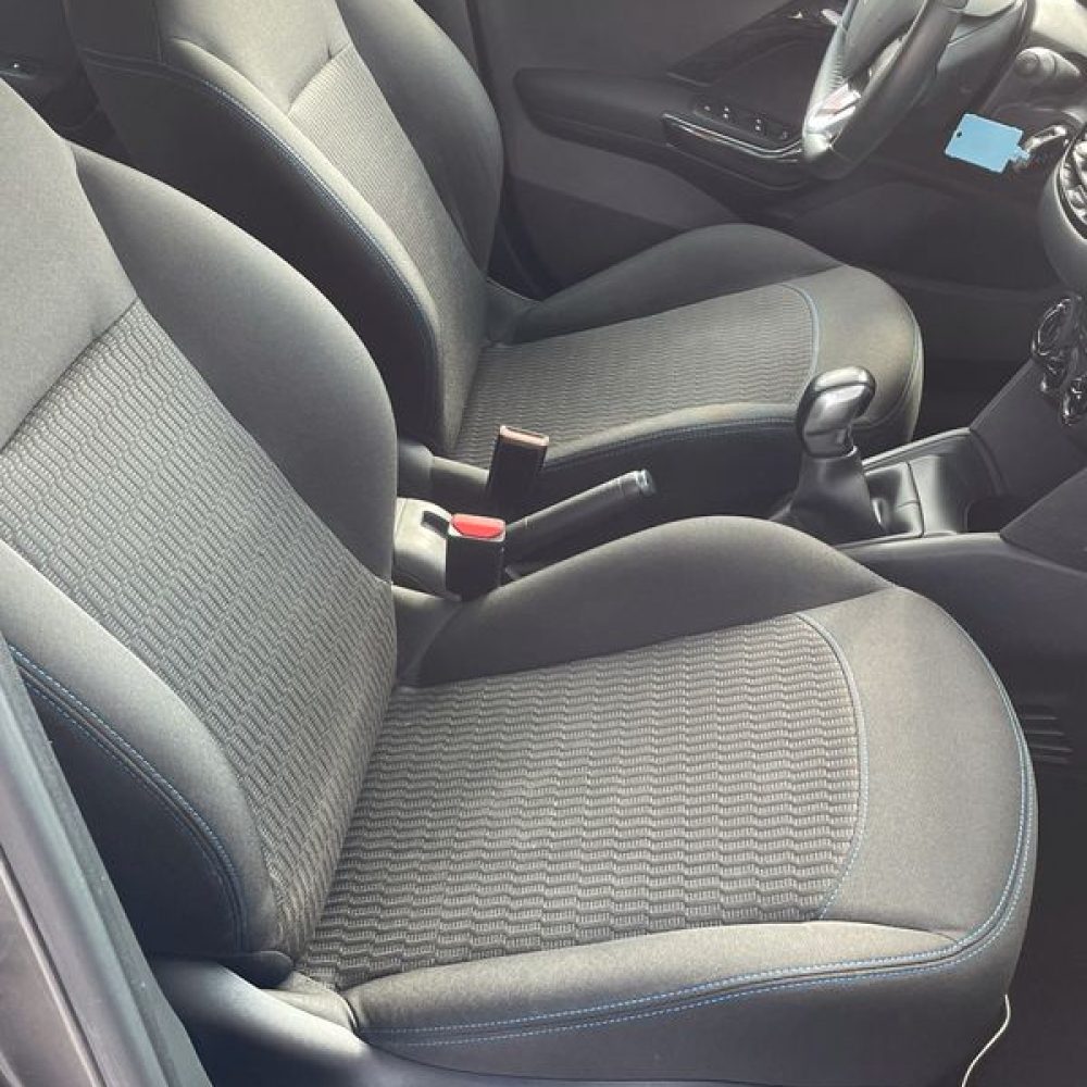 PEUGEOT 208 1.2 PureTech 82ch Signature 5P occasion azur autos le beausset