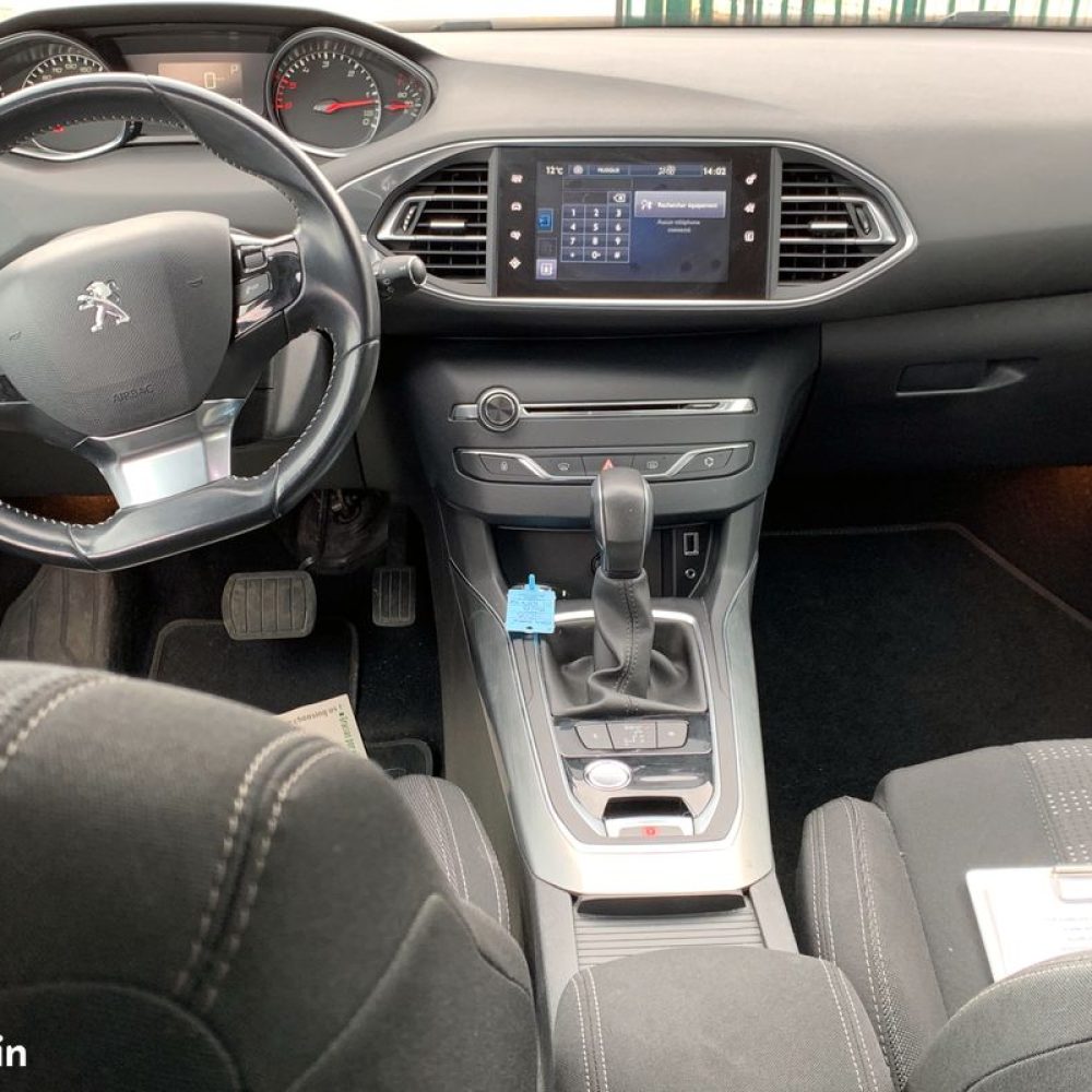 Peugeot 308 hdi interieur occasion garage Peugeot Azur'Autos le beausset