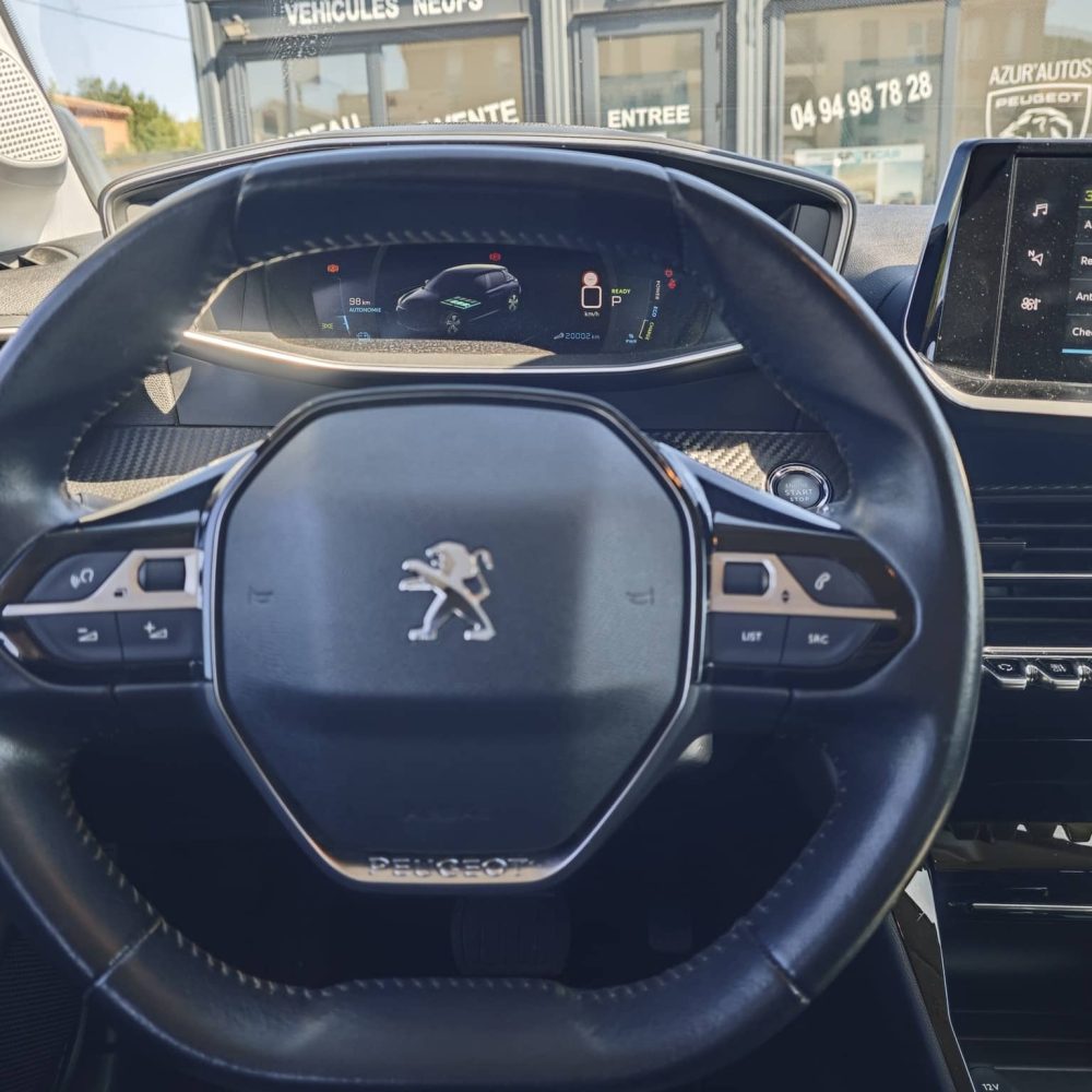 Peugeot e208 136ch Active occasion azur autos compteur
